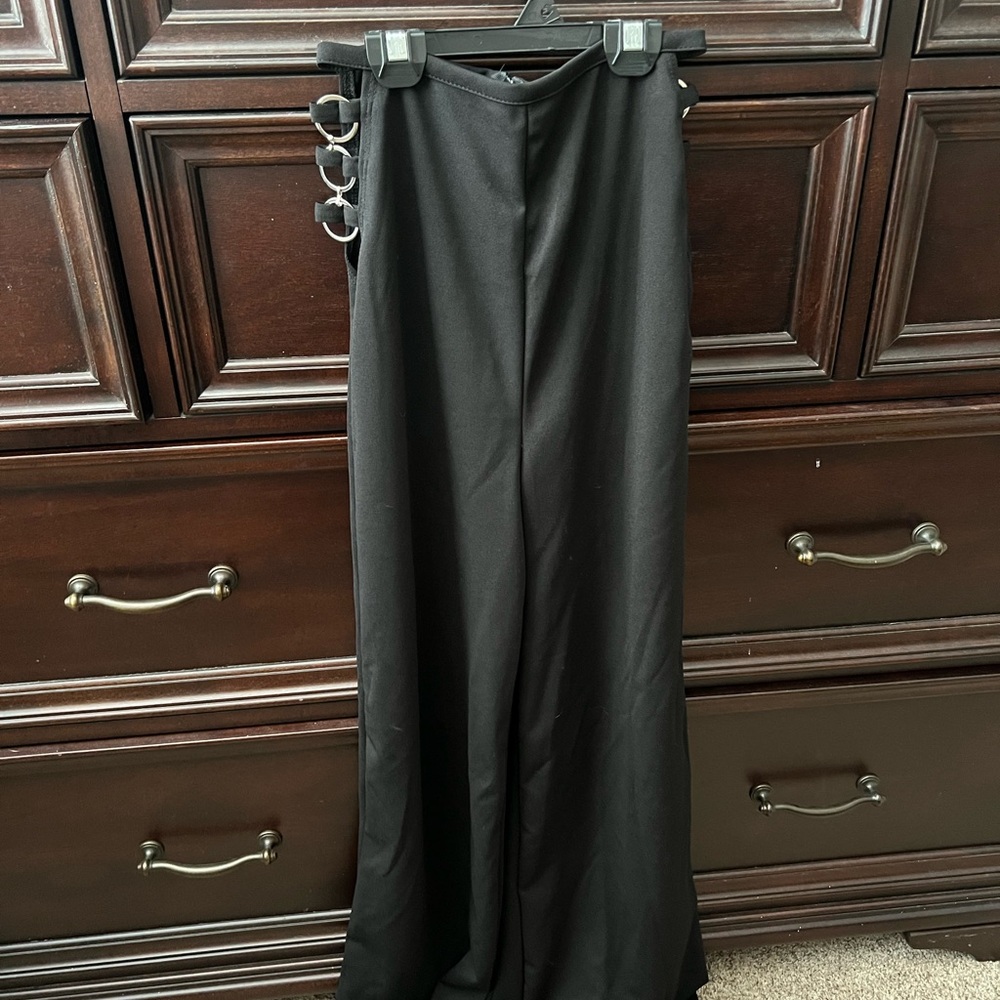 Wide leg pants with side cut out detail